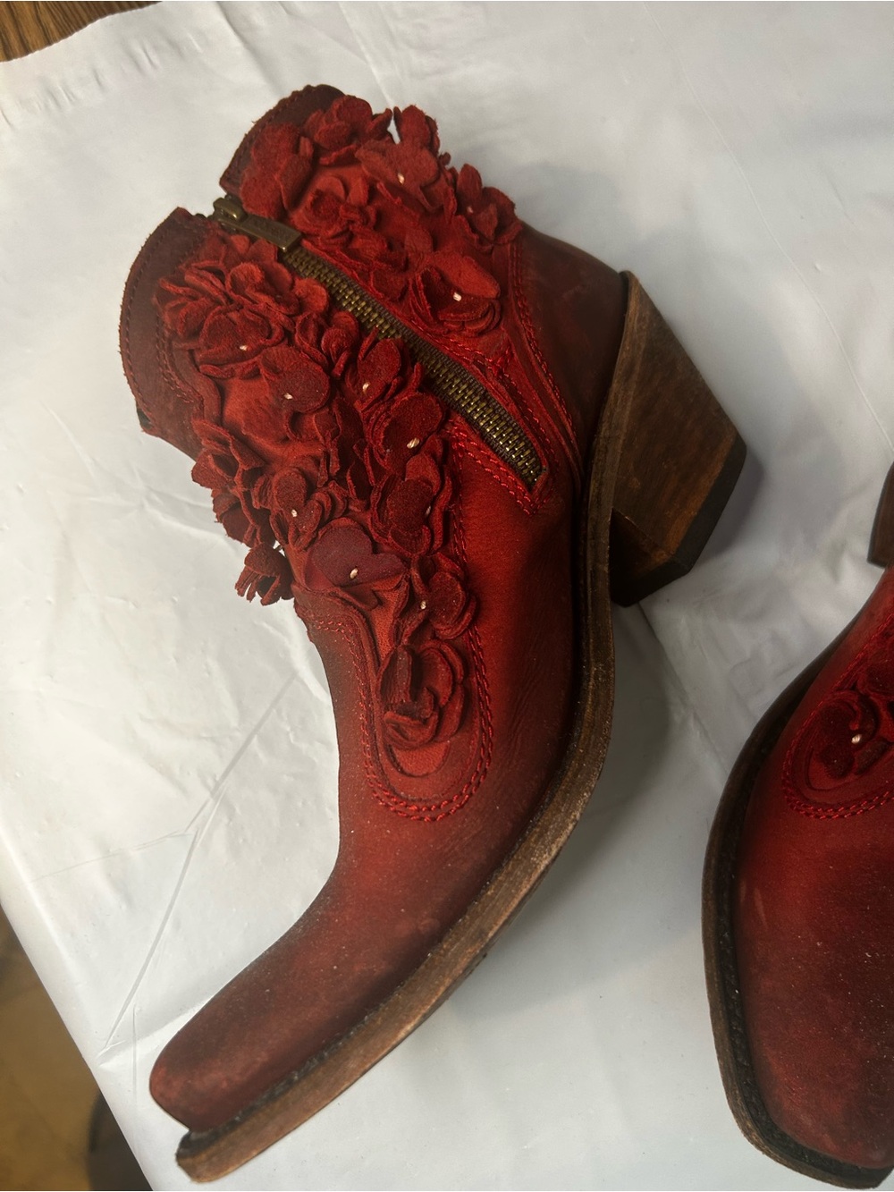 LIBERTY Women's Red Floral Suede Ankle Boots MADE IN MEXICO Size 8.5 - Picture 11 of 16